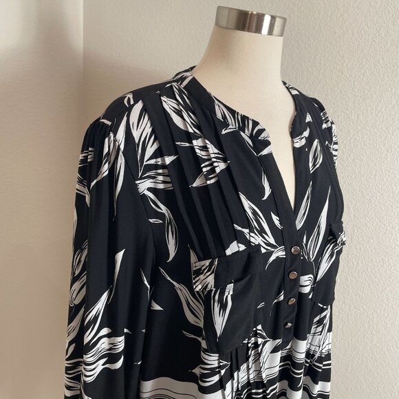 Cocomo Woman Plus 3X Tunic Top Roll Tab Sleeve Leaf Print Blouse Stretch Shirt - Picture 2 of 8